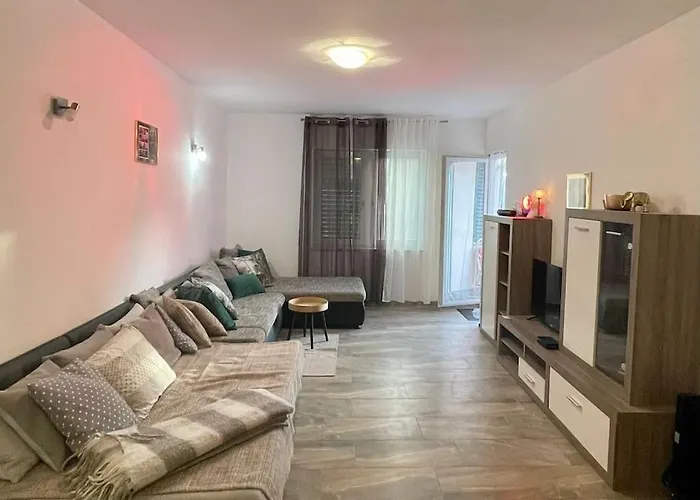 Sage, 2+1. Maslenica, Zadar